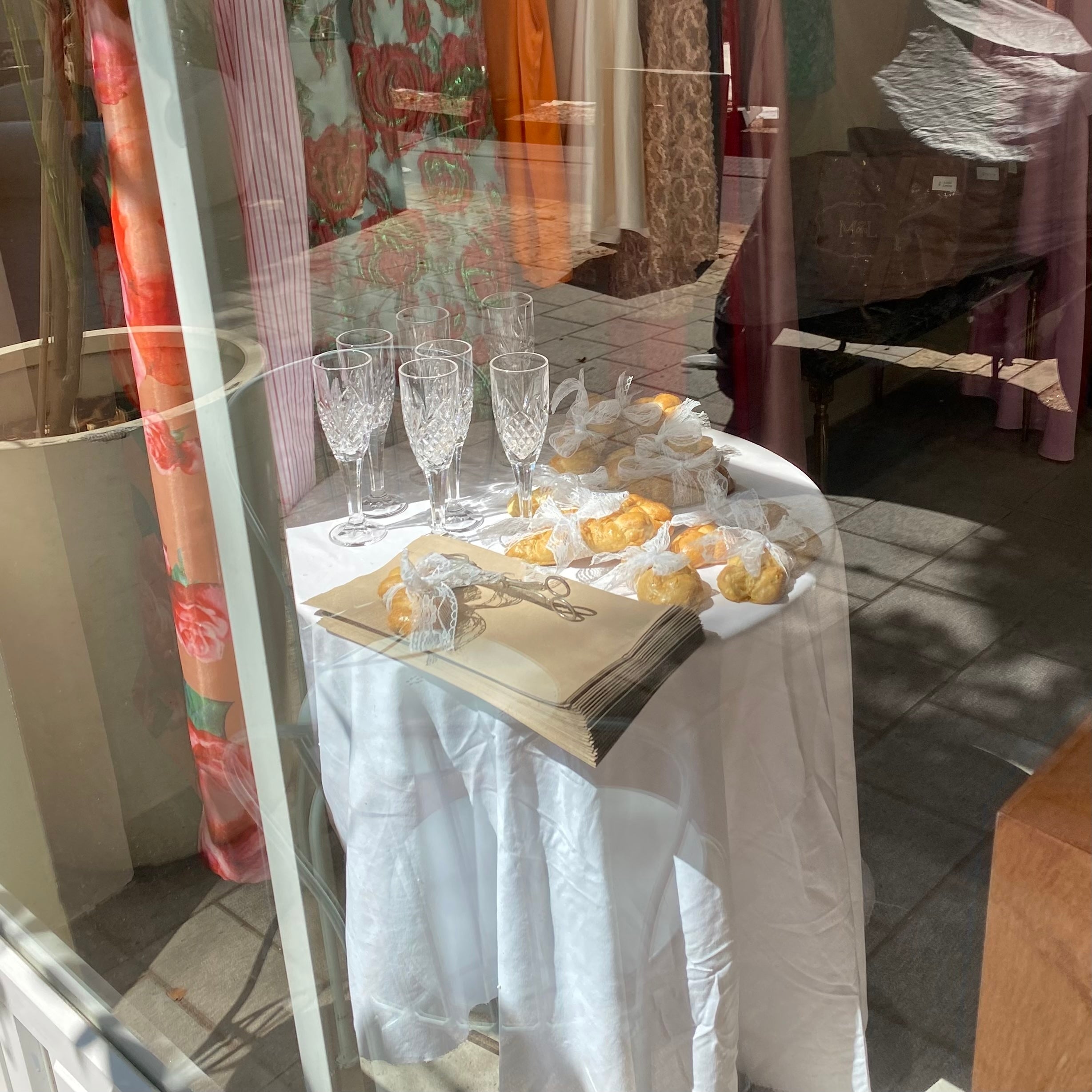 omè Pop-up at MIÁ LUZ