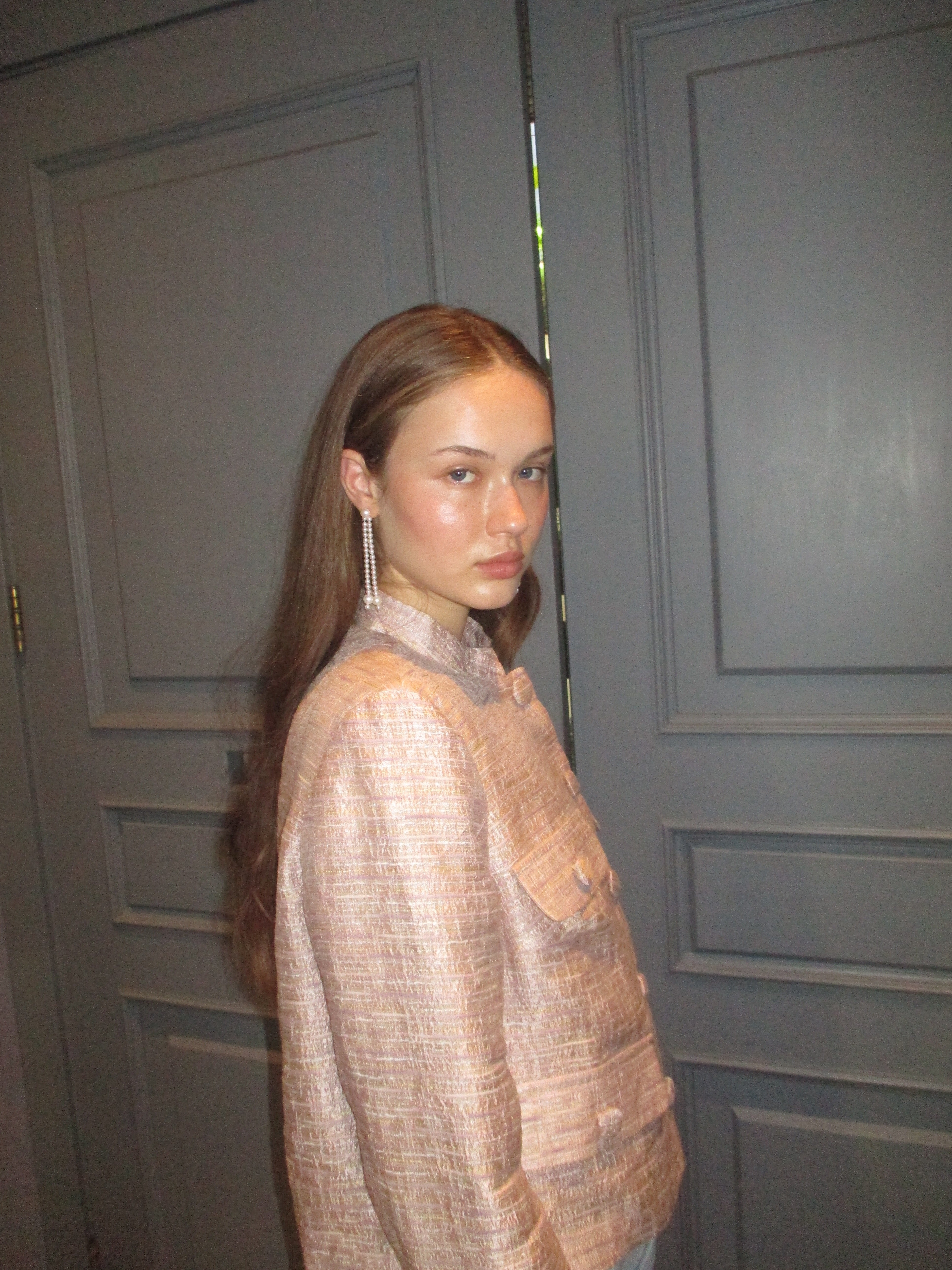 Tous les jours, Behind the Scenes